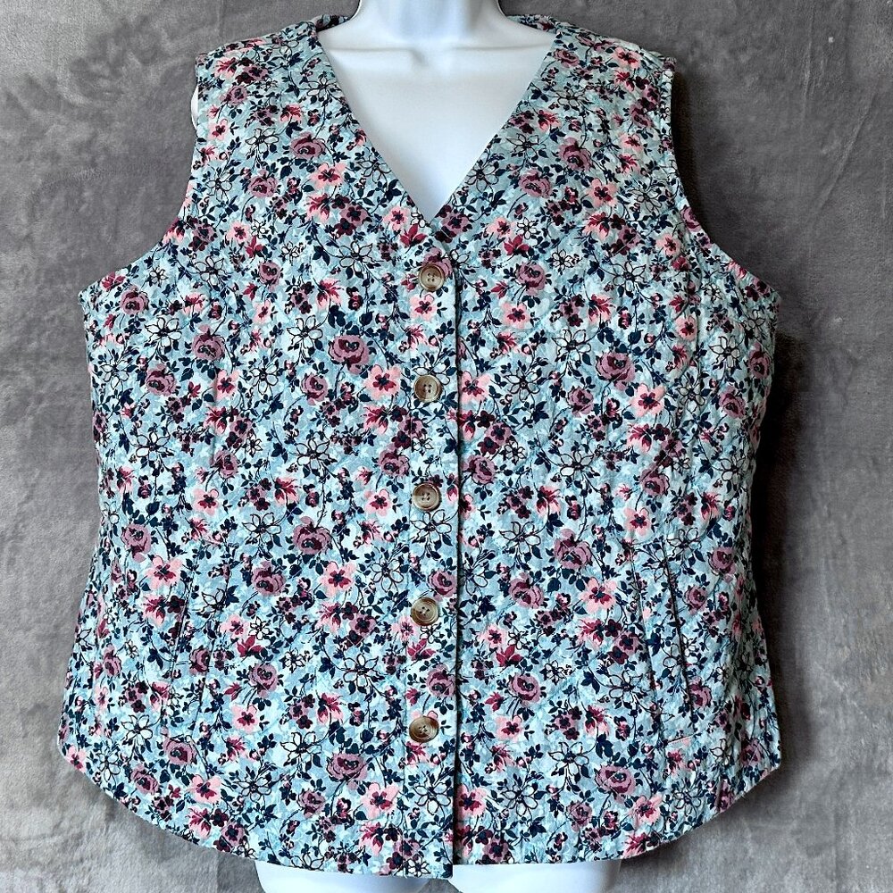 Denim & Co Floral Quilted Vest Size L Button Front Light Blue Multi-Color Floral
